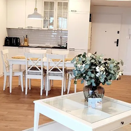 Pinea Apartmán *