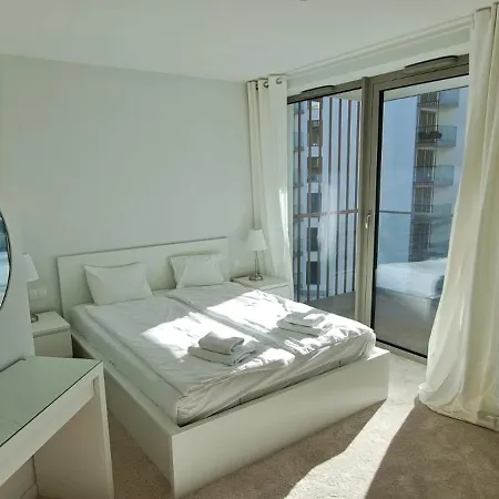 Pinea Apartmán *