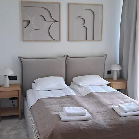 Apartment Pinea *