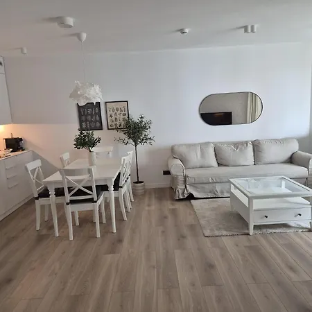 Pinea Apartmán *