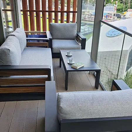 Pinea Apartmán *