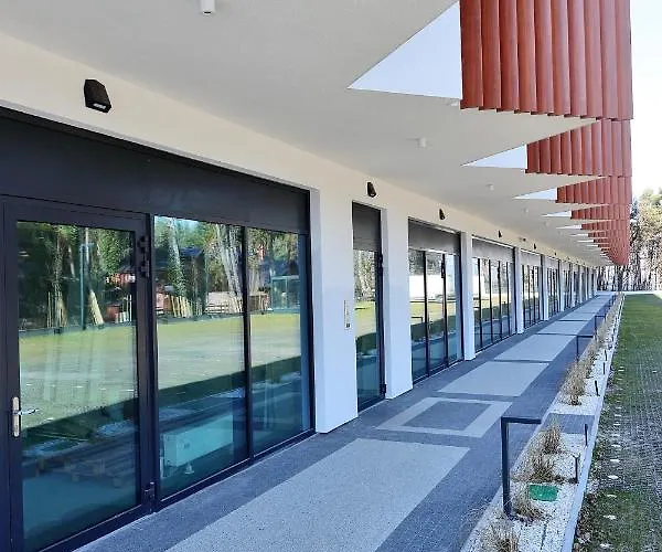 Pinea بوبيروفو